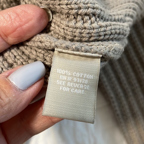 Sweater - Picture 7 of 8